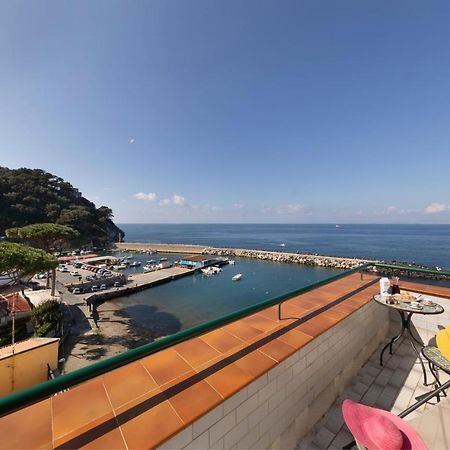 マッサ・ルブレンセRelais Del Mare Con Terrazza Fronte Mare Free Parkingアパートメント エクステリア 写真