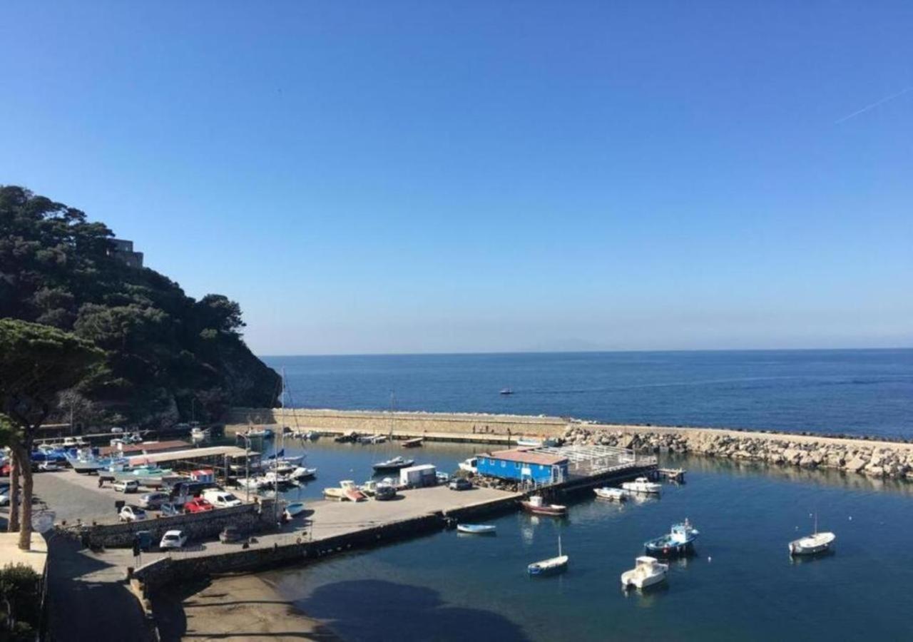 マッサ・ルブレンセRelais Del Mare Con Terrazza Fronte Mare Free Parkingアパートメント エクステリア 写真