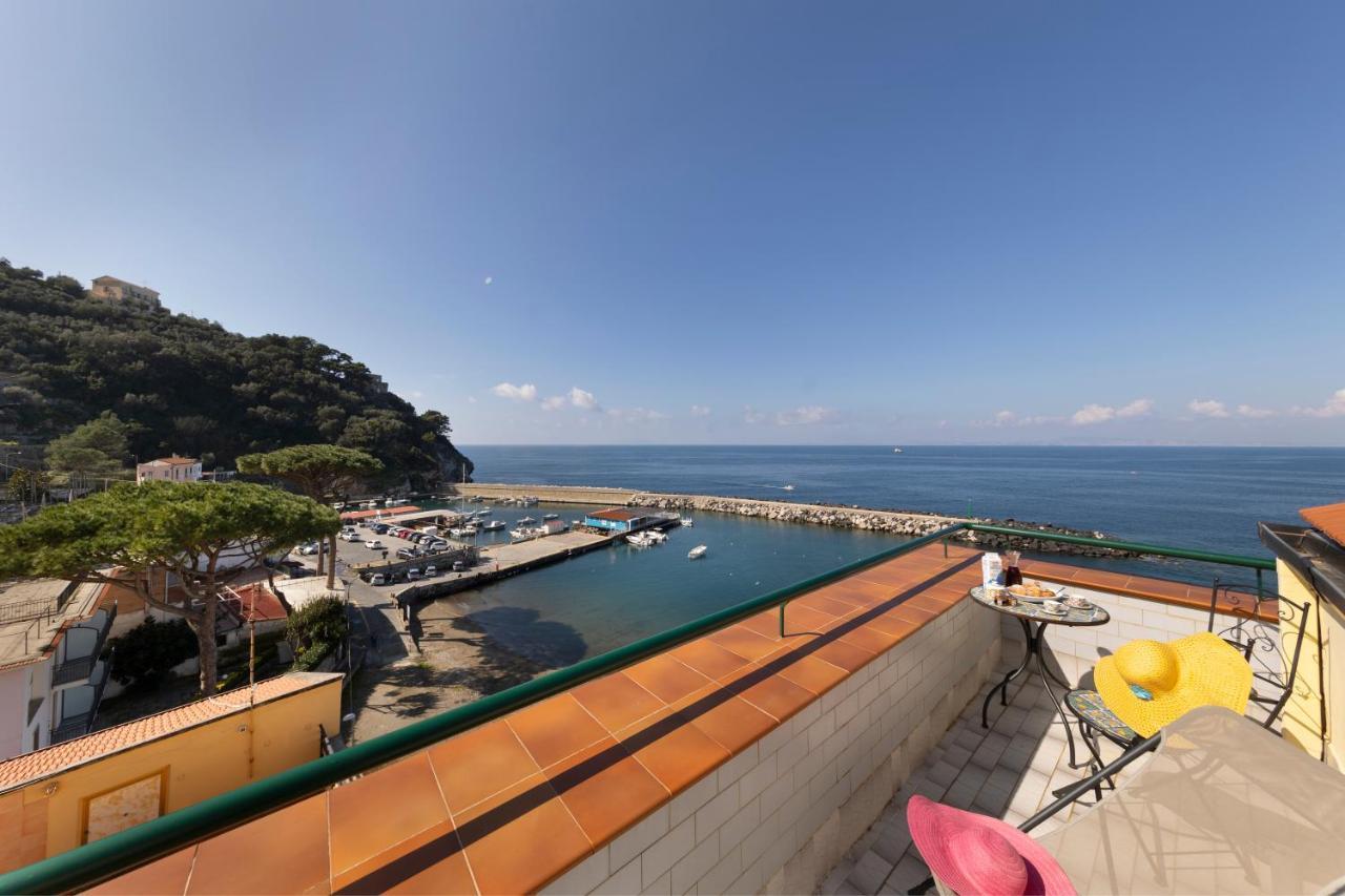 マッサ・ルブレンセRelais Del Mare Con Terrazza Fronte Mare Free Parkingアパートメント エクステリア 写真