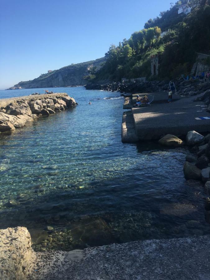マッサ・ルブレンセRelais Del Mare Con Terrazza Fronte Mare Free Parkingアパートメント エクステリア 写真